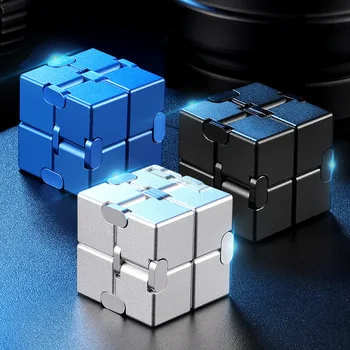 Матиран пластмасов безкраен магически куб, пальчиковая играчка, офис флип кубичен куб за облекчаване на стреса, развитие на играчка за деца и възрастни