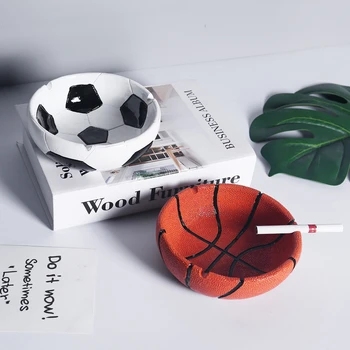 Смола Отбор по футбол пепелник вятър творчески индивидуален популярен домашен офис Европейските подаръци за гаджето си от мухи